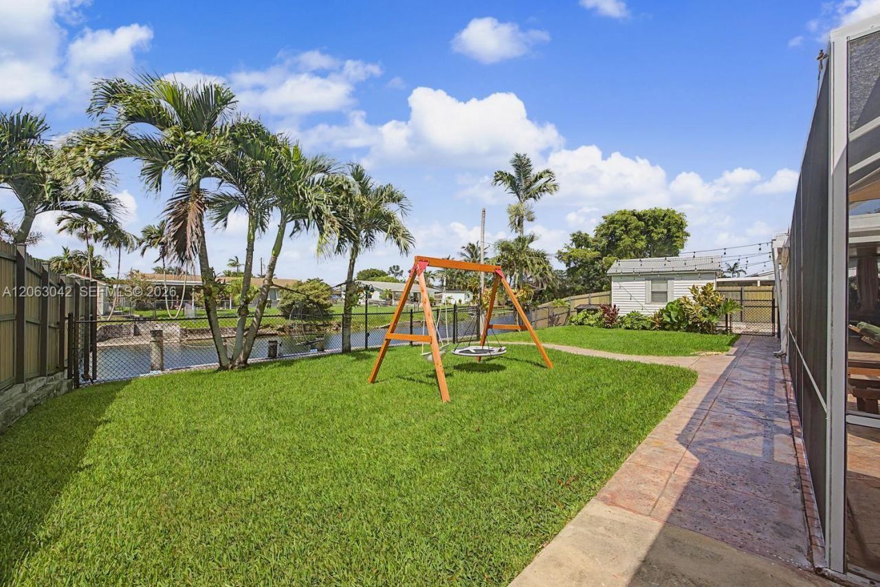 9921 SW 195th St, Cutler Bay, FL 33157 Photo