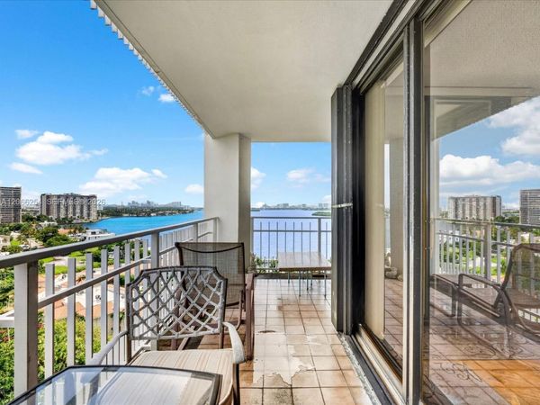 4000 Towerside Ter , Unit 1407, Miami, FL 33138
