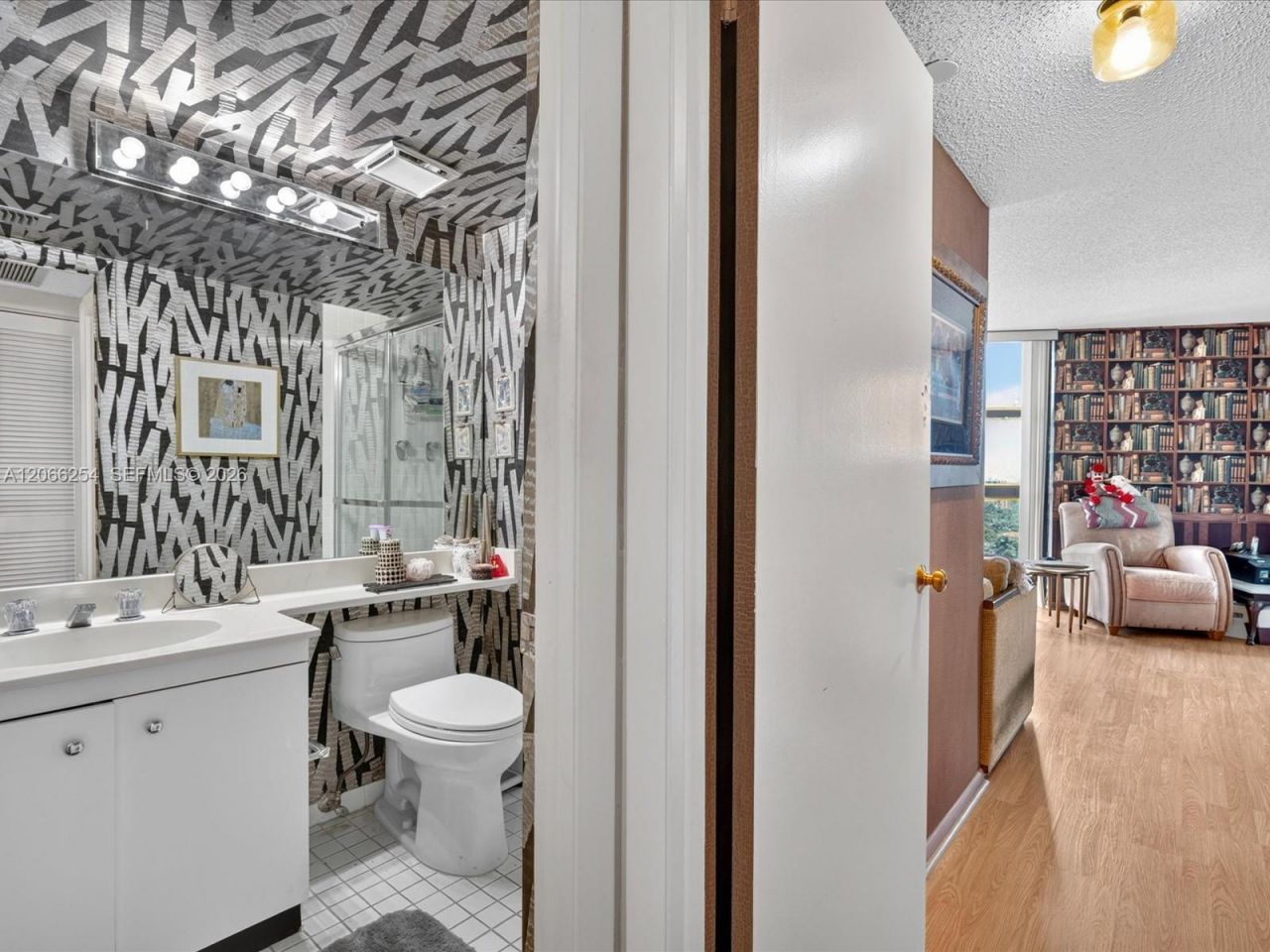 4000 Towerside Ter, Unit 1407, Miami, FL 33138 Photo