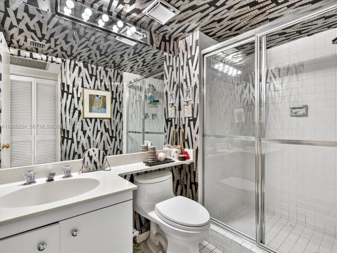 4000 Towerside Ter, Unit 1407, Miami, FL 33138 Photo