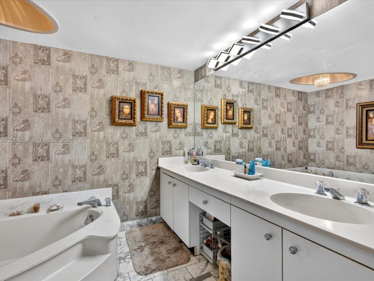 4000 Towerside Ter, Unit 1407, Miami, FL 33138 Photo
