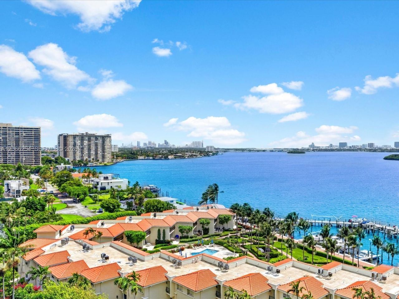 4000 Towerside Ter, Unit 1407, Miami, FL 33138 Photo