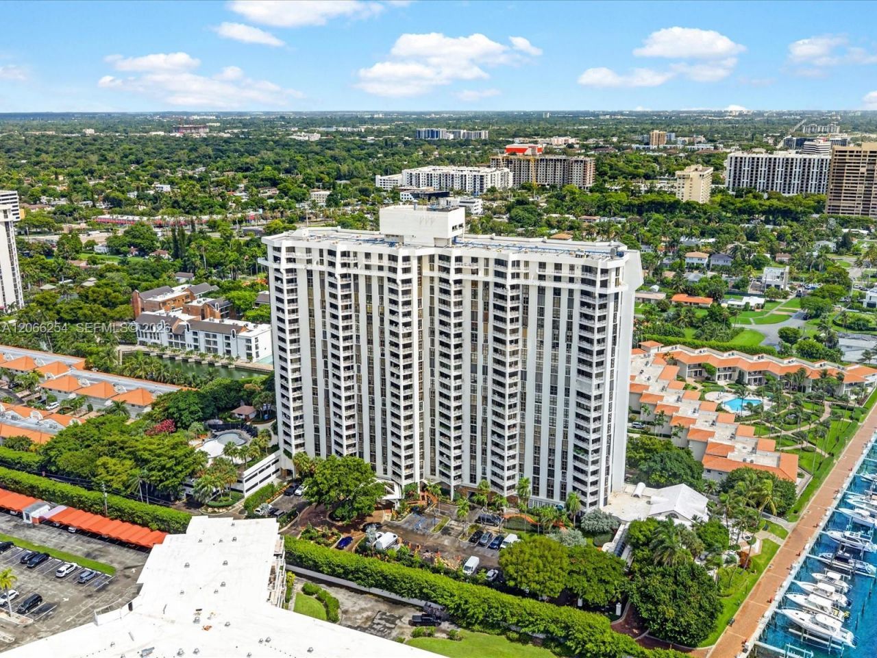 4000 Towerside Ter, Unit 1407, Miami, FL 33138 Photo