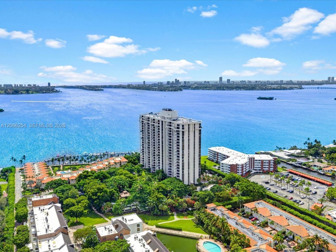 4000 Towerside Ter, Unit 1407, Miami, FL 33138 Photo