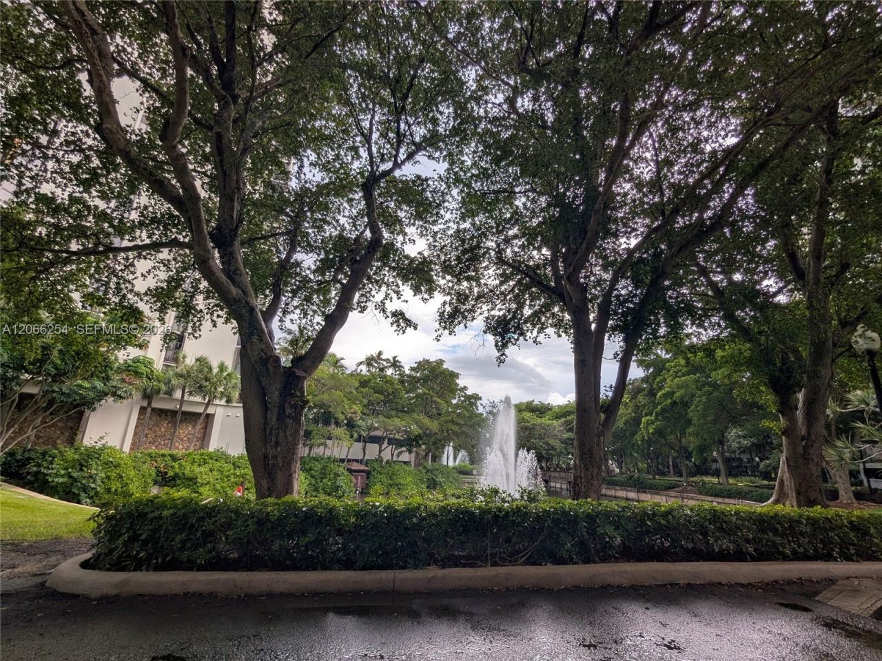 4000 Towerside Ter, Unit 1407, Miami, FL 33138 Photo