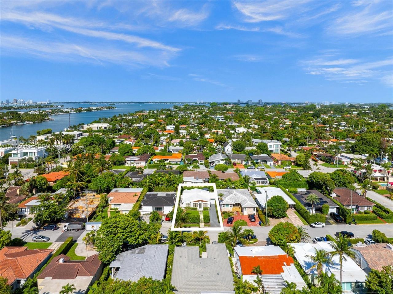 8844 Abbott Ave, Surfside, FL 33154 Photo