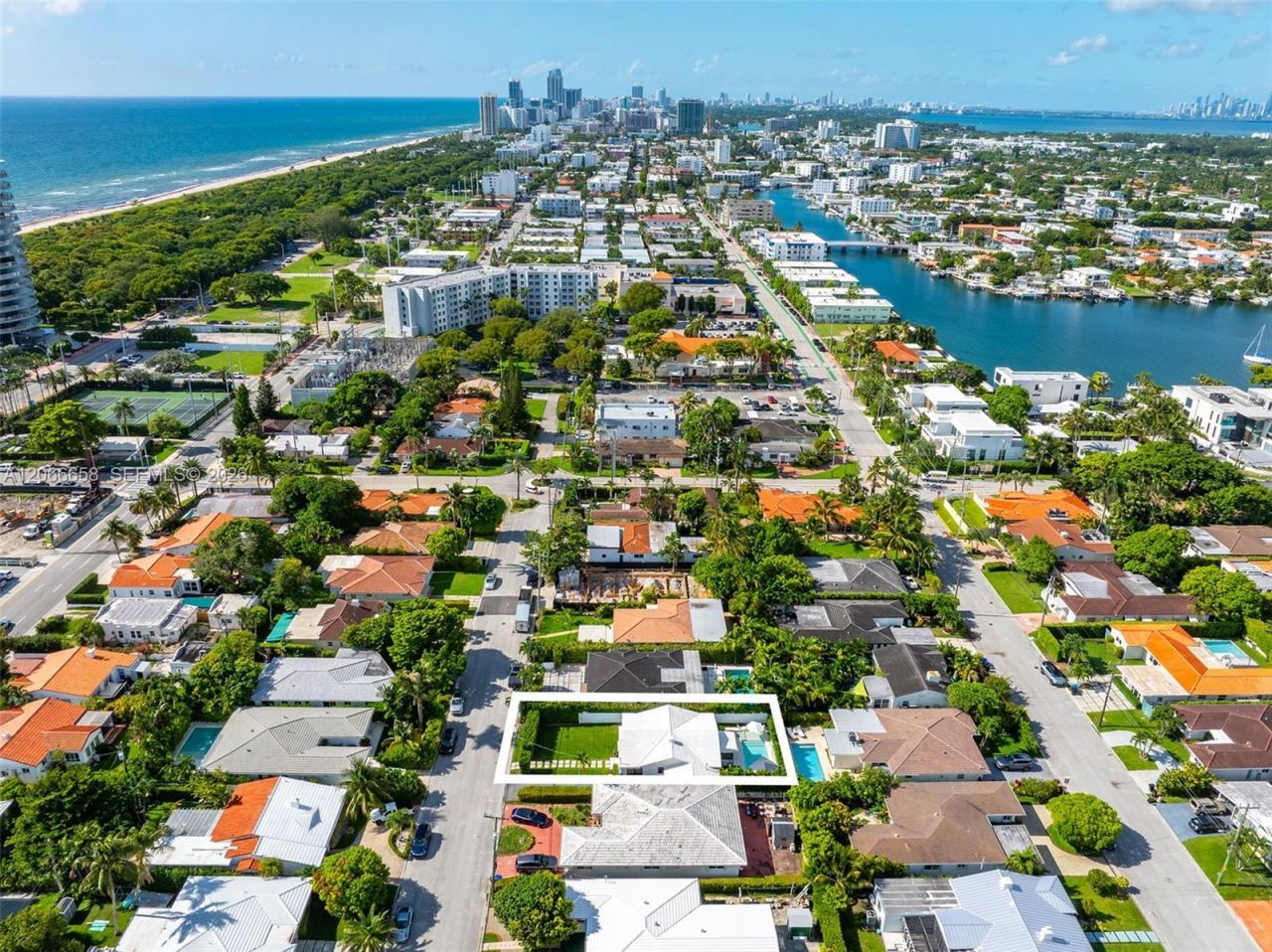 8844 Abbott Ave, Surfside, FL 33154 Photo