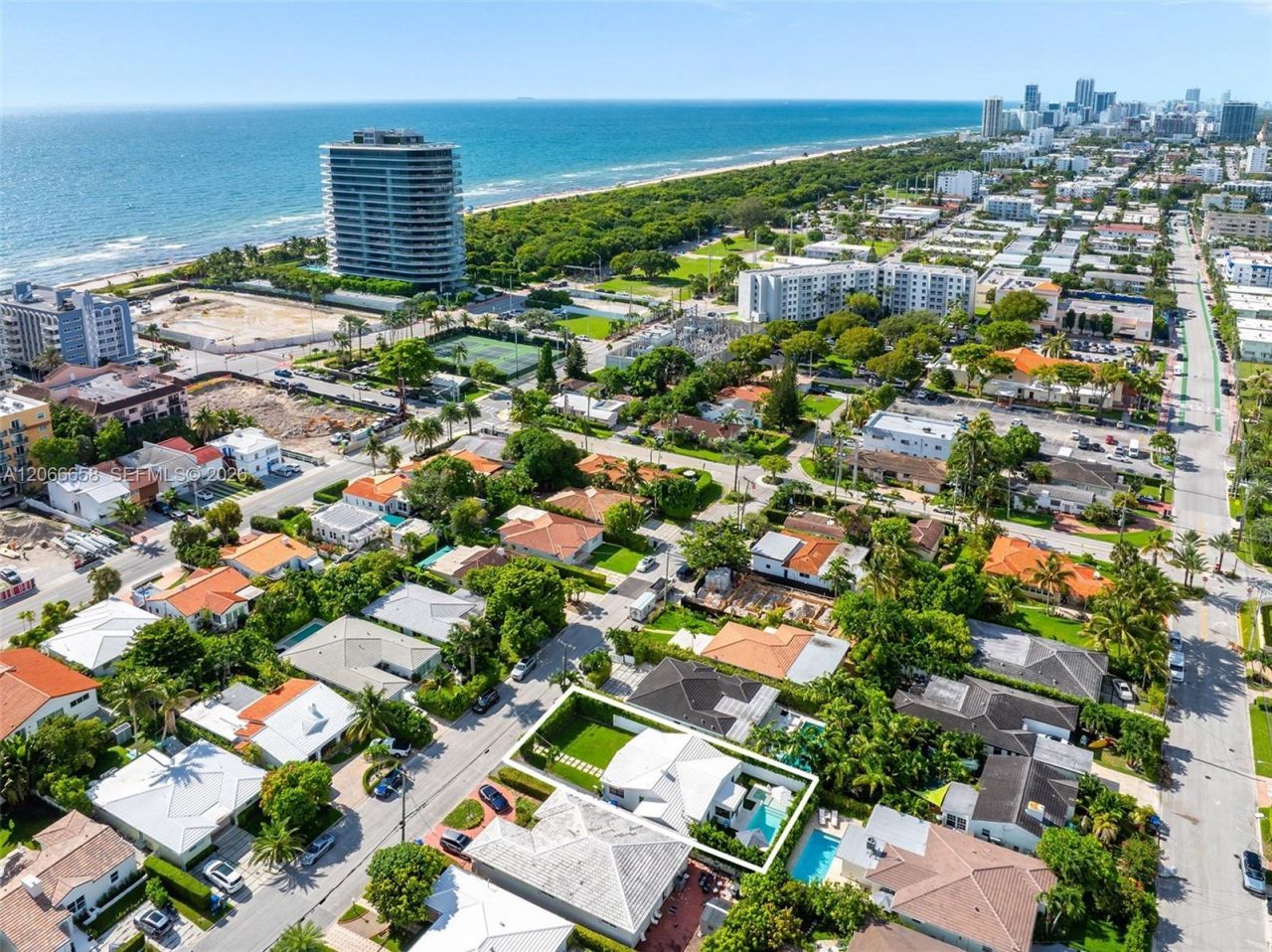 8844 Abbott Ave, Surfside, FL 33154 Photo