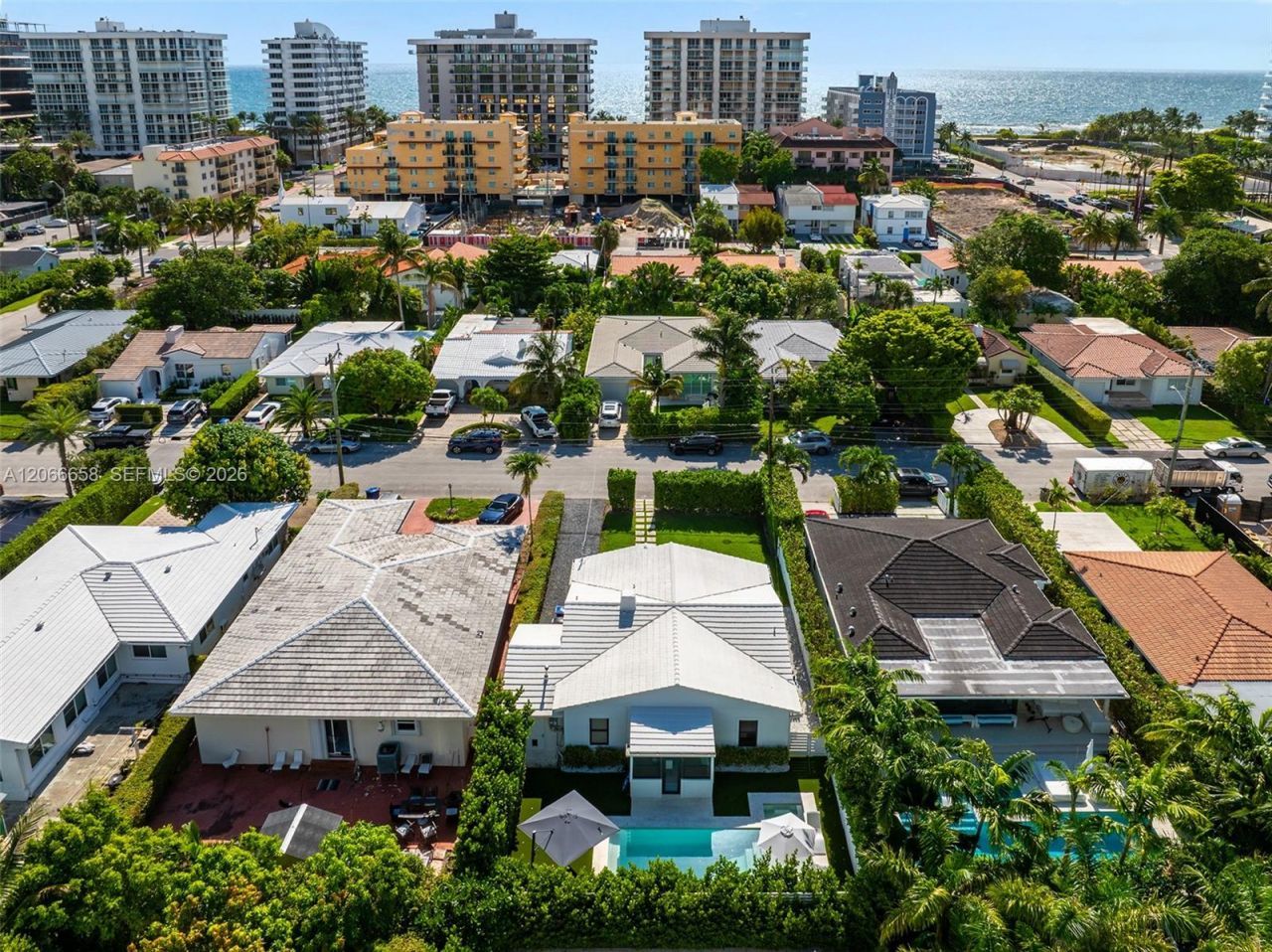 8844 Abbott Ave, Surfside, FL 33154 Photo