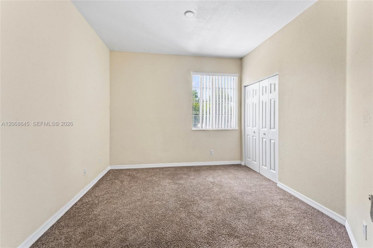 2004 Freeport Ln , Unit 4106, Riviera Beach, FL 33404 Photo