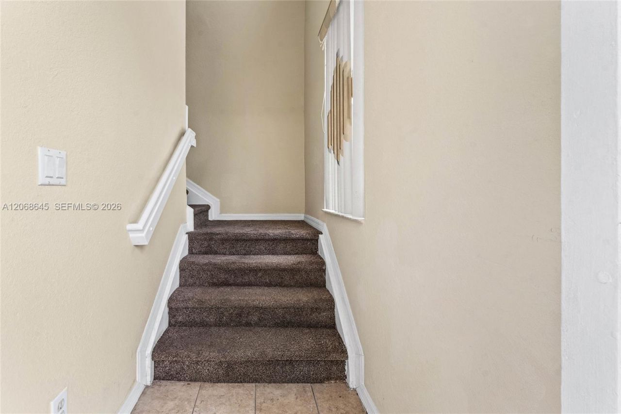 2004 Freeport Ln , Unit 4106, Riviera Beach, FL 33404 Photo