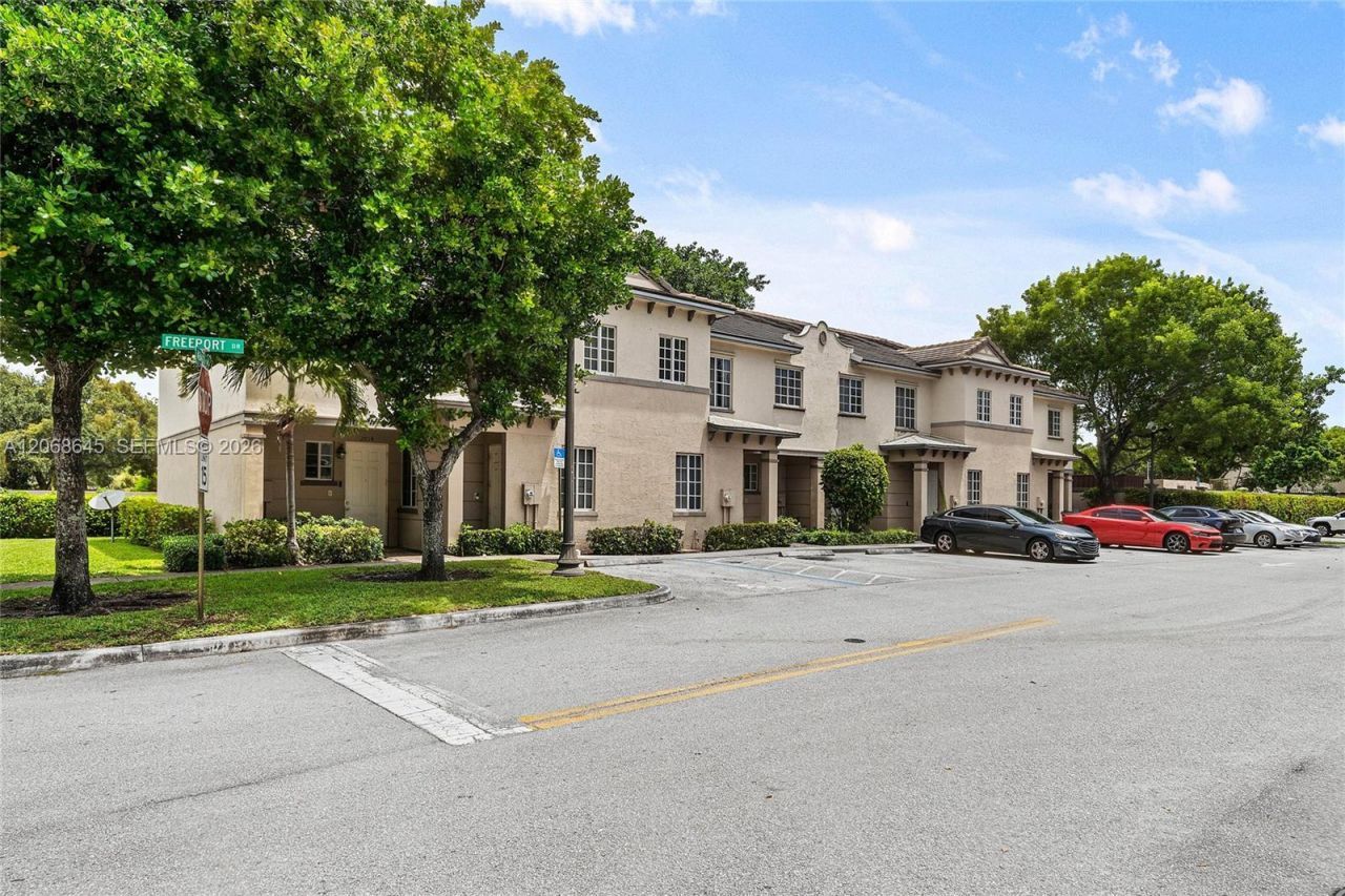 2004 Freeport Ln , Unit 4106, Riviera Beach, FL 33404 Photo