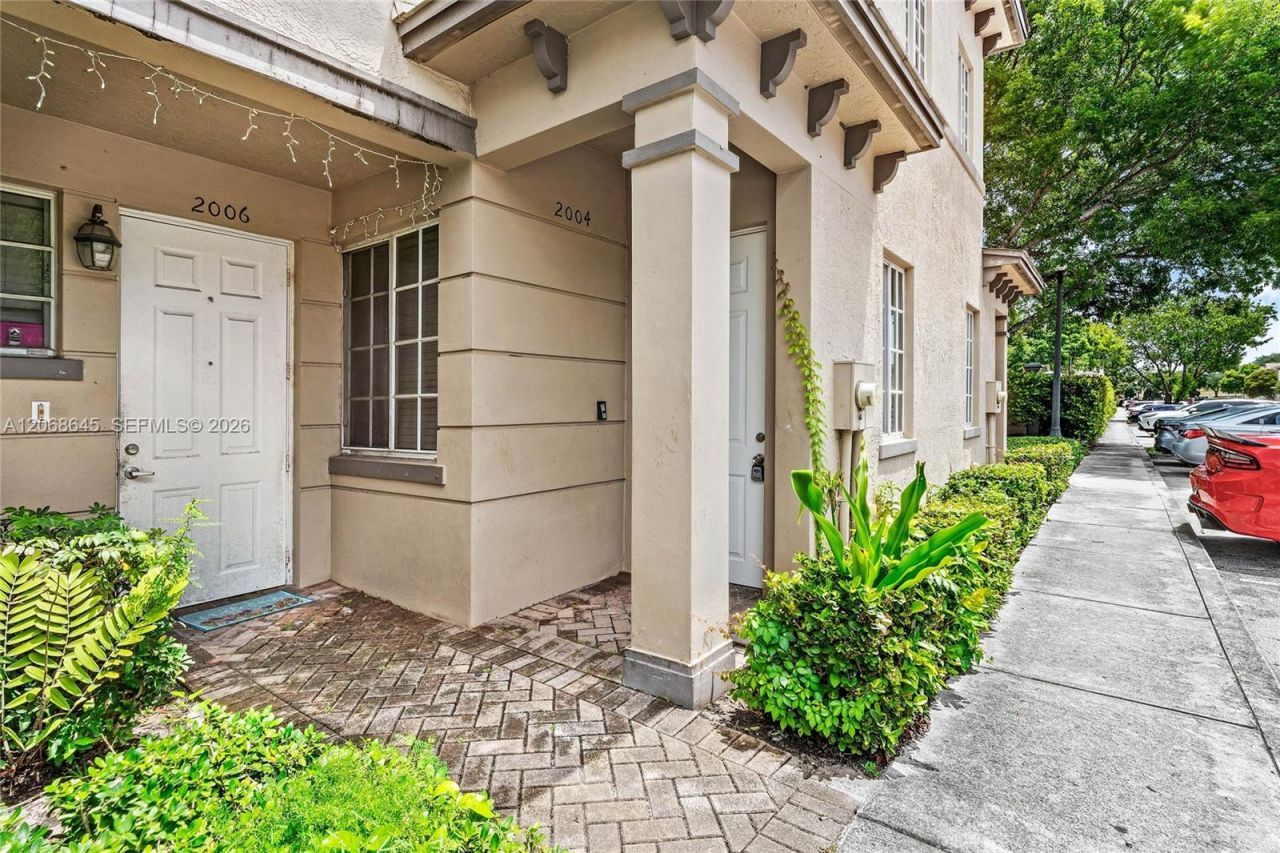 2004 Freeport Ln , Unit 4106, Riviera Beach, FL 33404 Photo