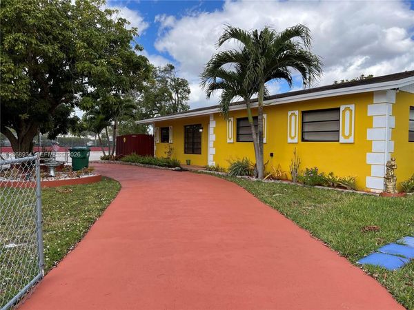 12135 SW 182nd Ter , Miami, FL 33177