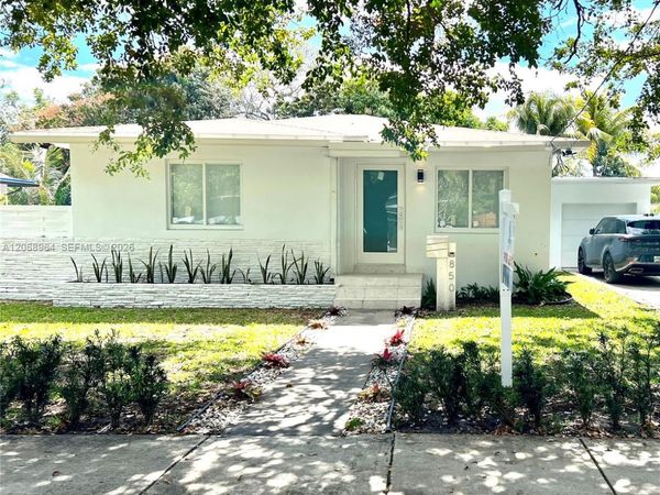 850 NE 127th St , North Miami, FL 33161