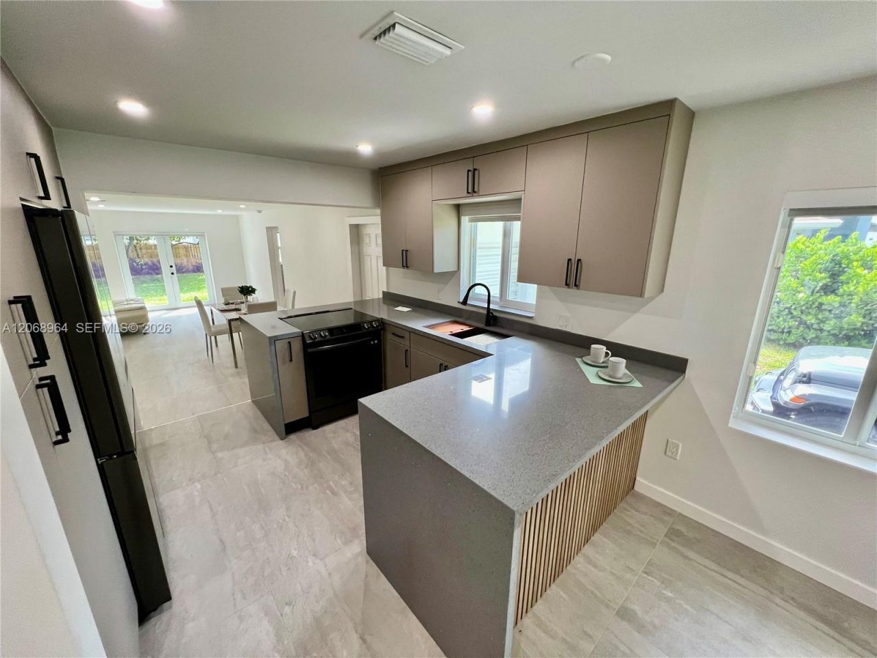 850 NE 127th St, North Miami, FL 33161 Photo