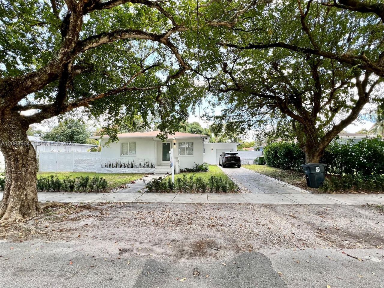 850 NE 127th St, North Miami, FL 33161 Photo