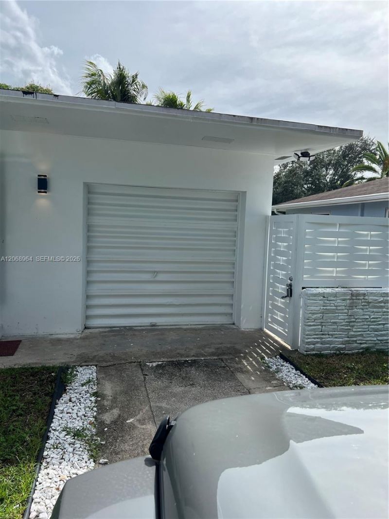 850 NE 127th St, North Miami, FL 33161 Photo