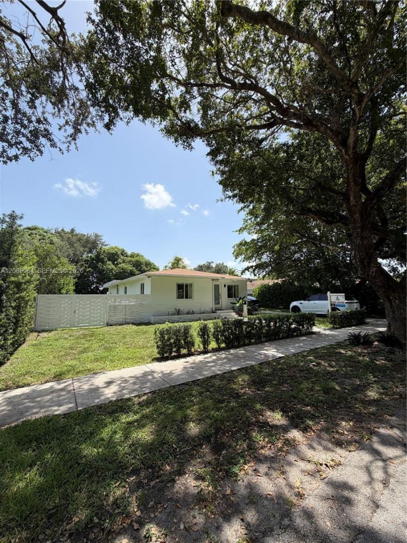 850 NE 127th St, North Miami, FL 33161 Photo