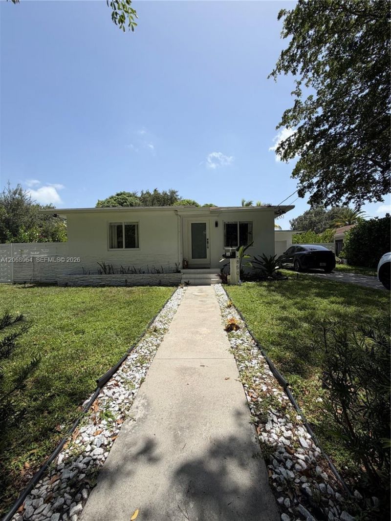 850 NE 127th St, North Miami, FL 33161 Photo