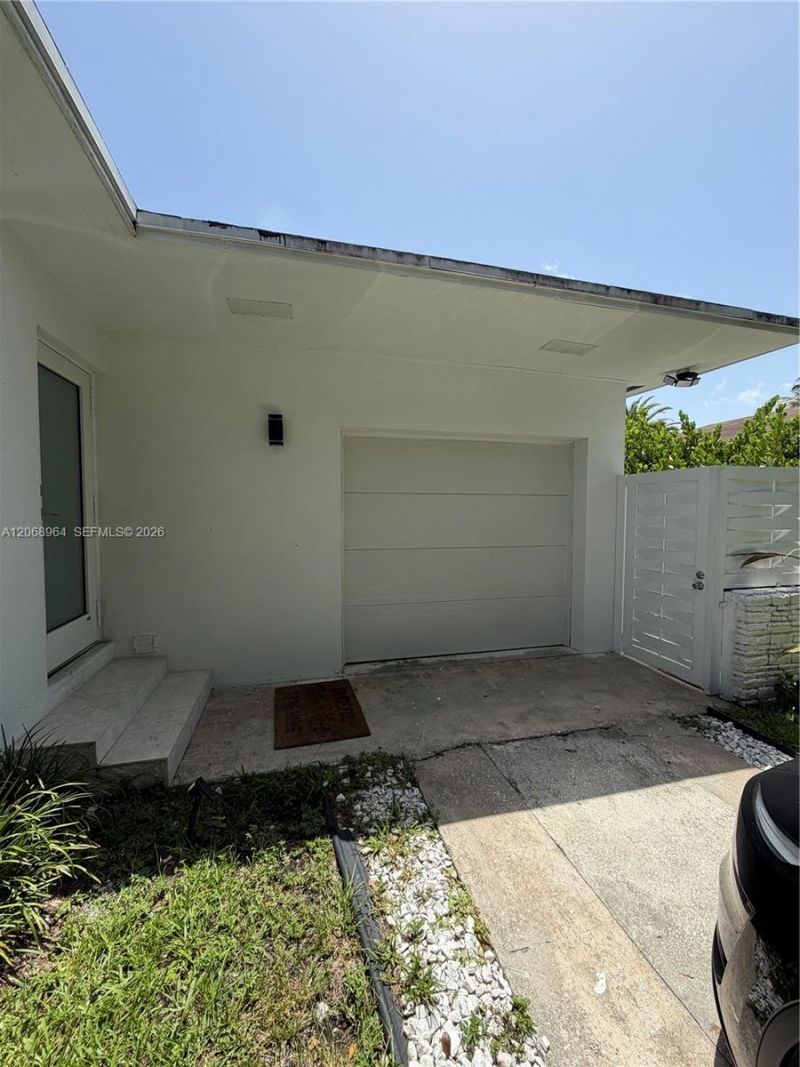 850 NE 127th St, North Miami, FL 33161 Photo