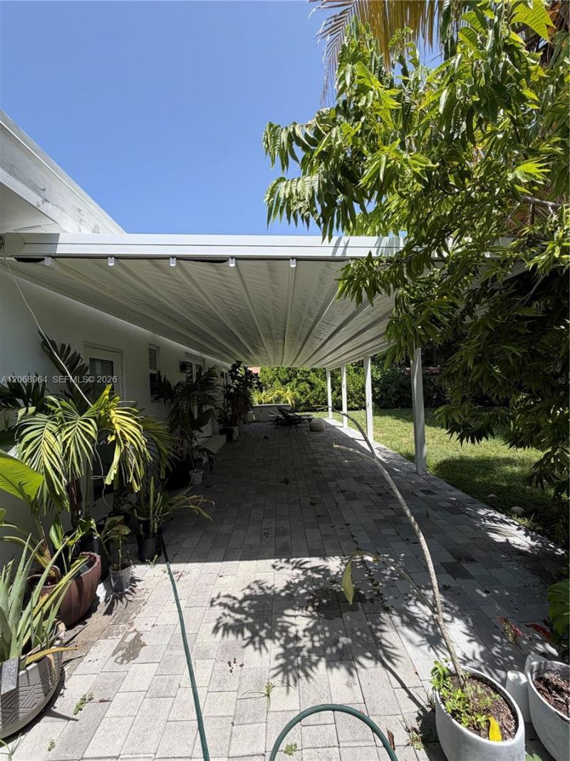 850 NE 127th St, North Miami, FL 33161 Photo