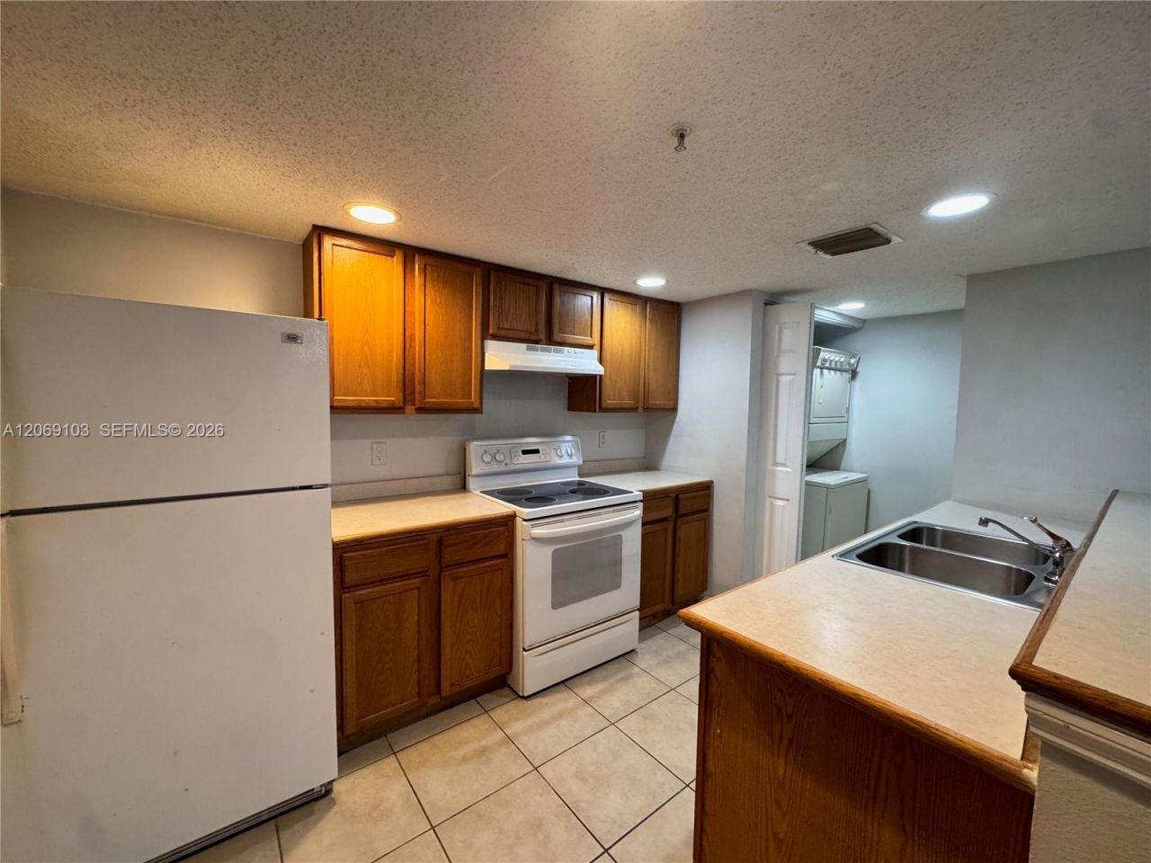 9909 Westwood Dr , Unit 16-1, Tamarac, FL 33321 Photo
