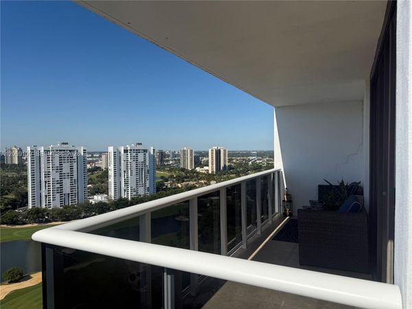 3625 N Country Club Dr , Unit PH5, Aventura, FL 33180