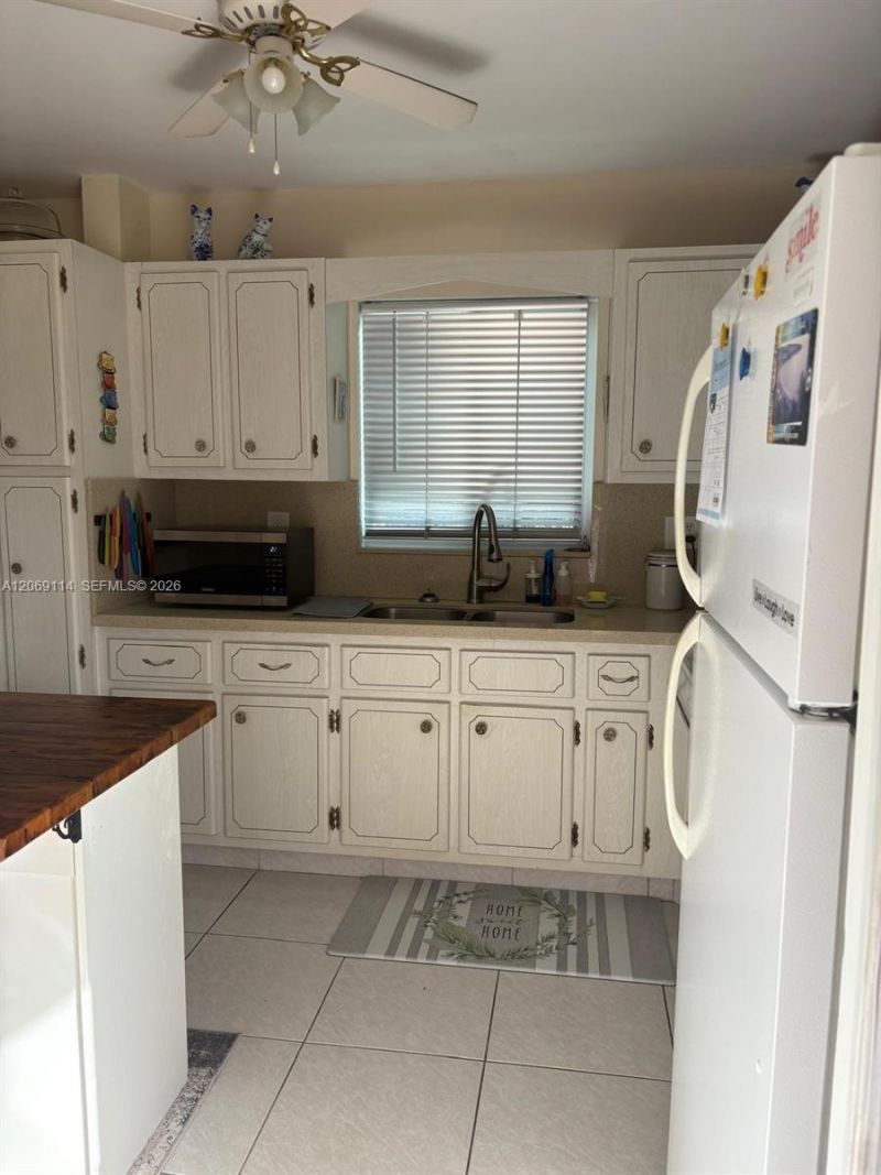5300 Washington St , Unit C220, Hollywood, FL 33021 Photo