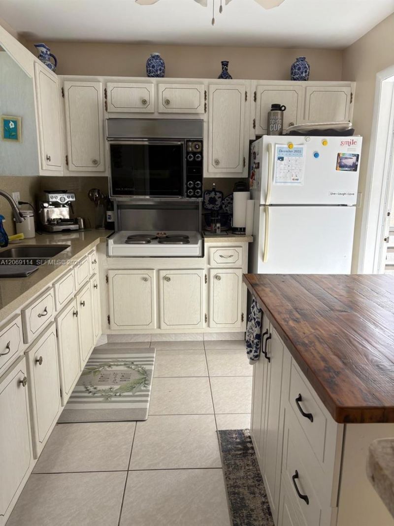 5300 Washington St , Unit C220, Hollywood, FL 33021 Photo