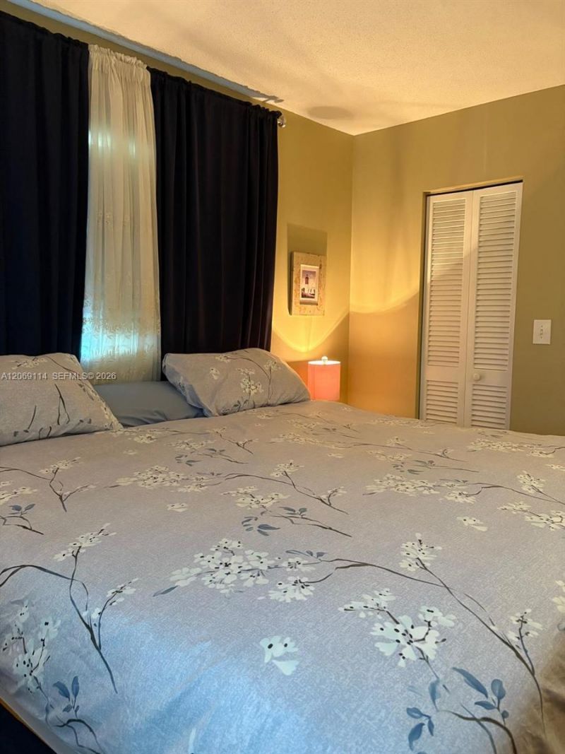 5300 Washington St , Unit C220, Hollywood, FL 33021 Photo