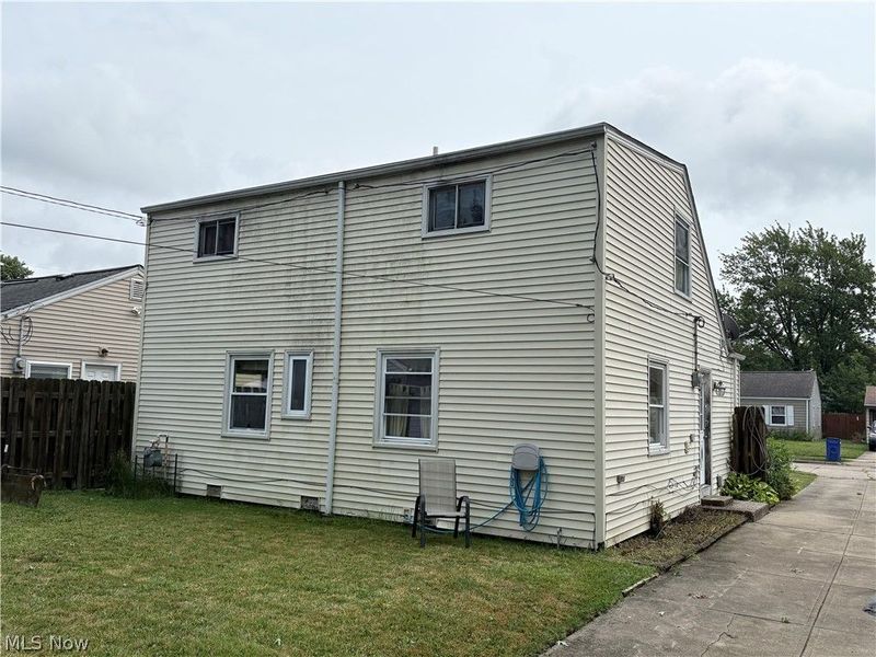 14448 Cleminshaw Road, Cleveland, OH 44135 Photo 3