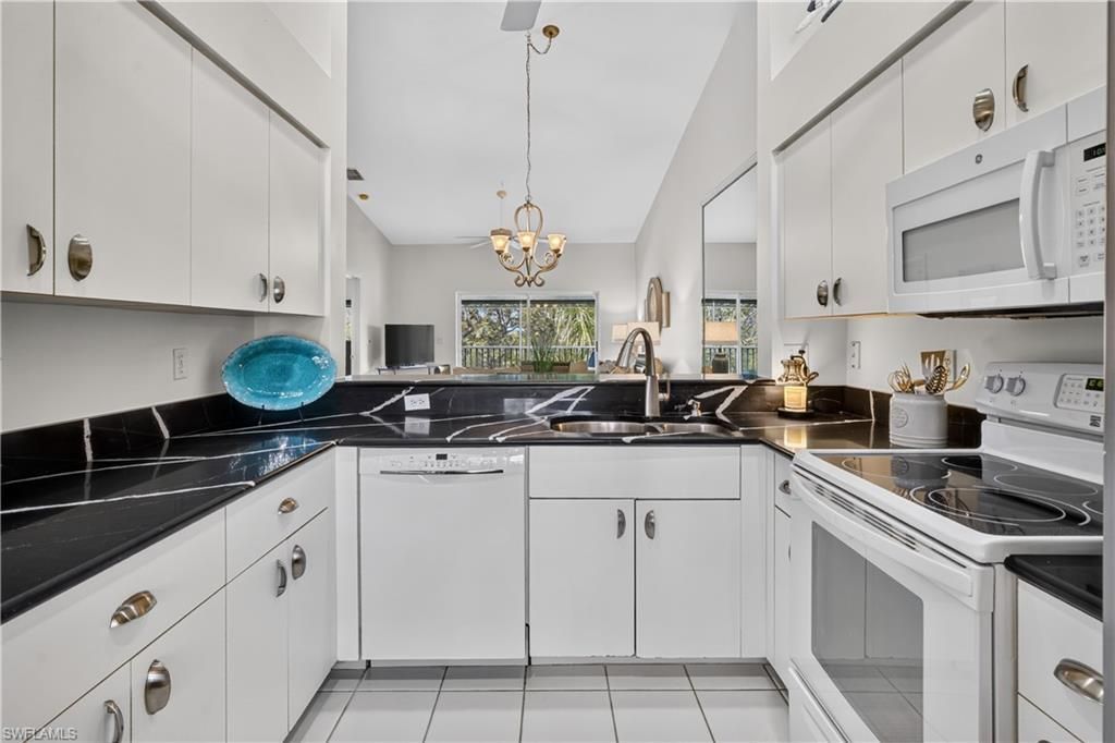 9300 Highland Woods Blvd, Unit 3307, Bonita Springs, FL 34135 Photo