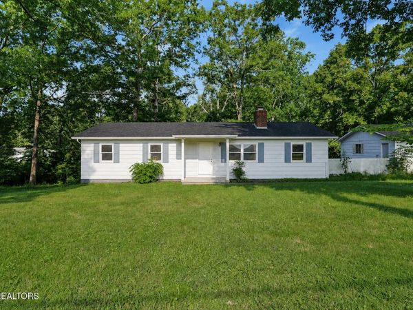 682 Dunbar Rd, Crossville, TN 38572