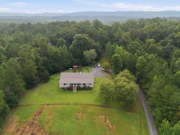 557 Waterford Lane, Rocky Face, GA 30740