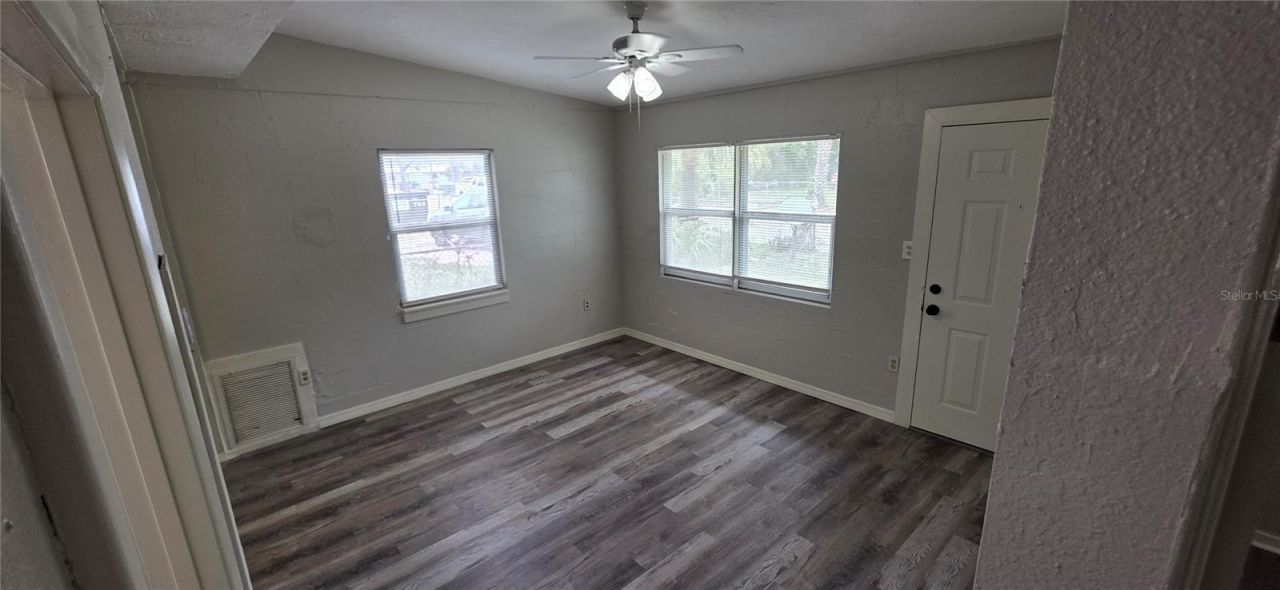 2425 Dixie Avenue , Sarasota, FL 34234 Photo