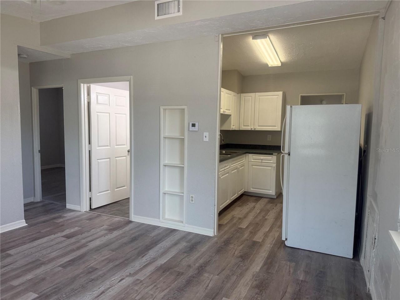 2425 Dixie Avenue , Sarasota, FL 34234 Photo