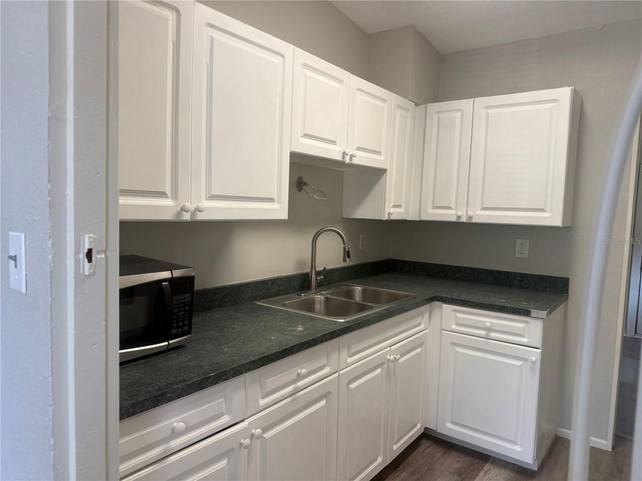 2425 Dixie Avenue , Sarasota, FL 34234 Photo