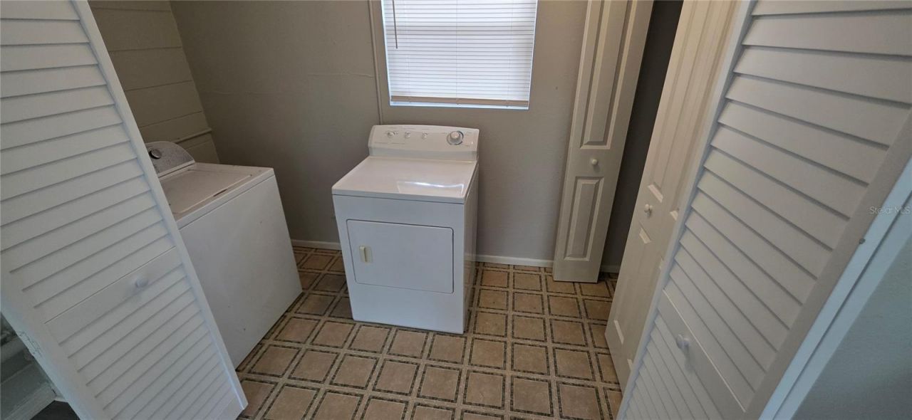 2425 Dixie Avenue , Sarasota, FL 34234 Photo