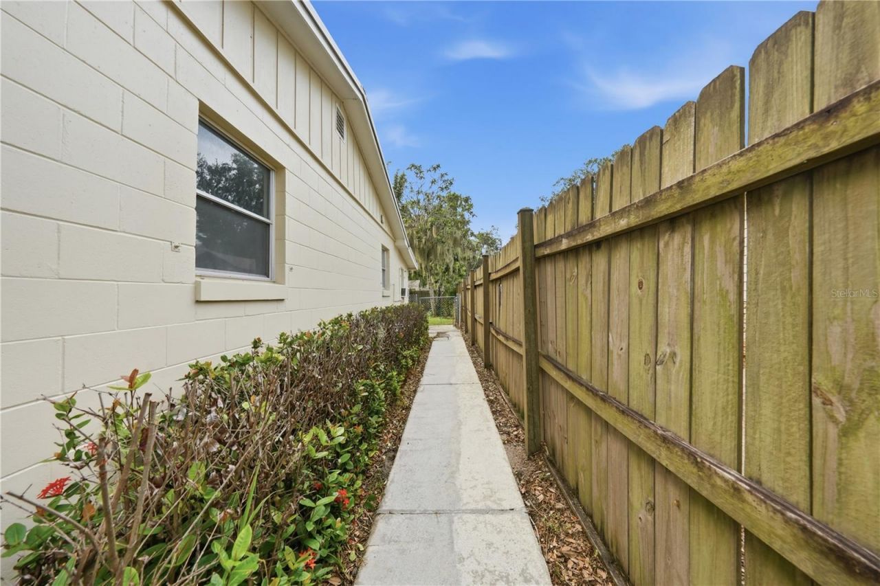 205 Ponce Street , New Smyrna Beach, FL 32168 Photo