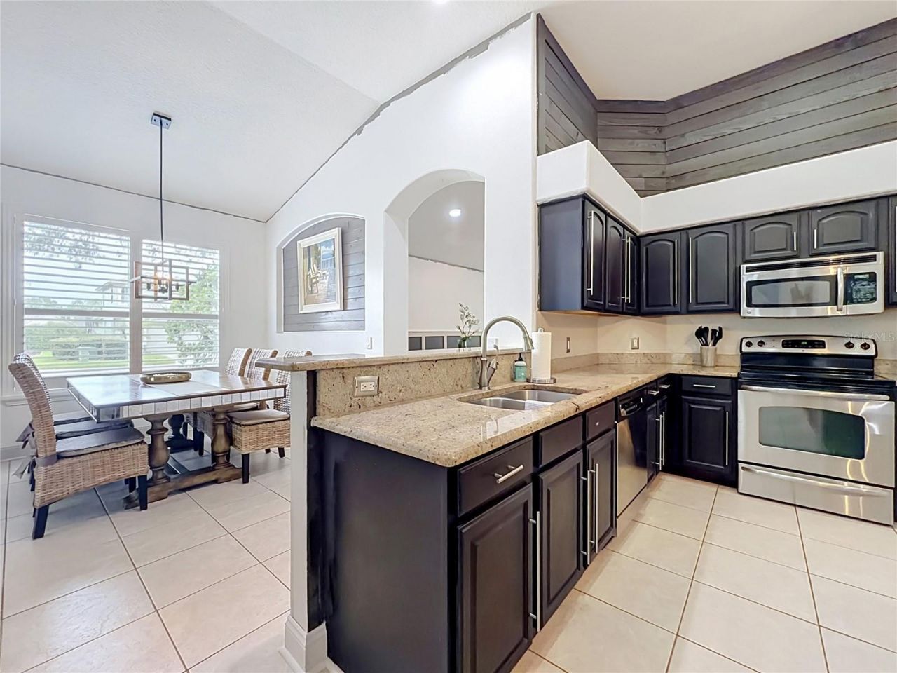 5846 Bent Grass Drive , Valrico, FL 33596 Photo