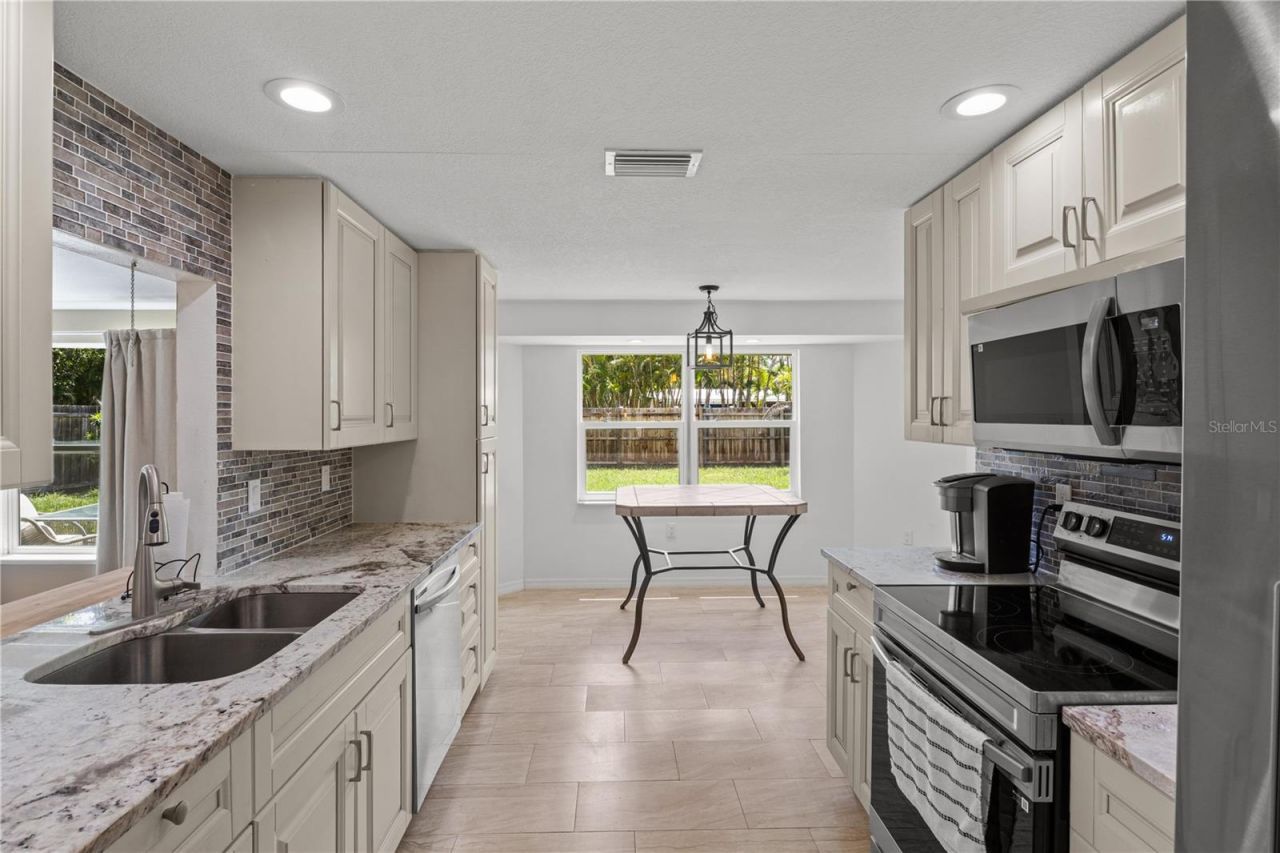 3831 118th Street W, Bradenton, FL 34210 Photo