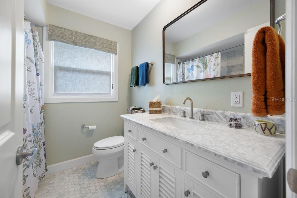530 79th Street S, Saint Petersburg, FL 33707 Photo