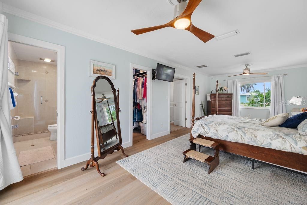 530 79th Street S, Saint Petersburg, FL 33707 Photo