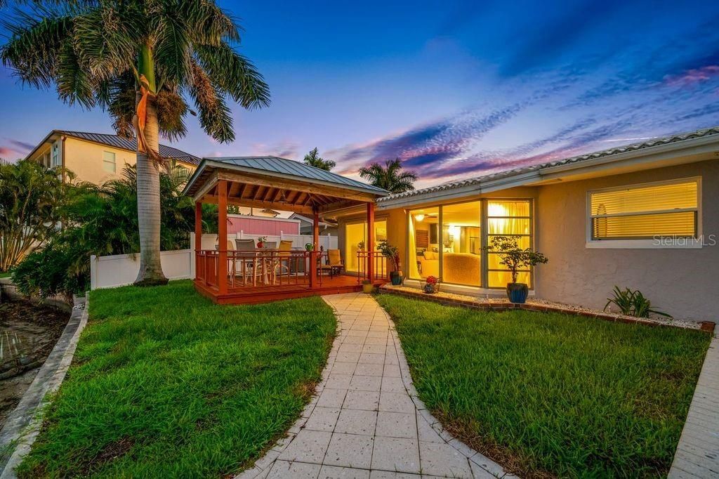 530 79th Street S, Saint Petersburg, FL 33707 Photo