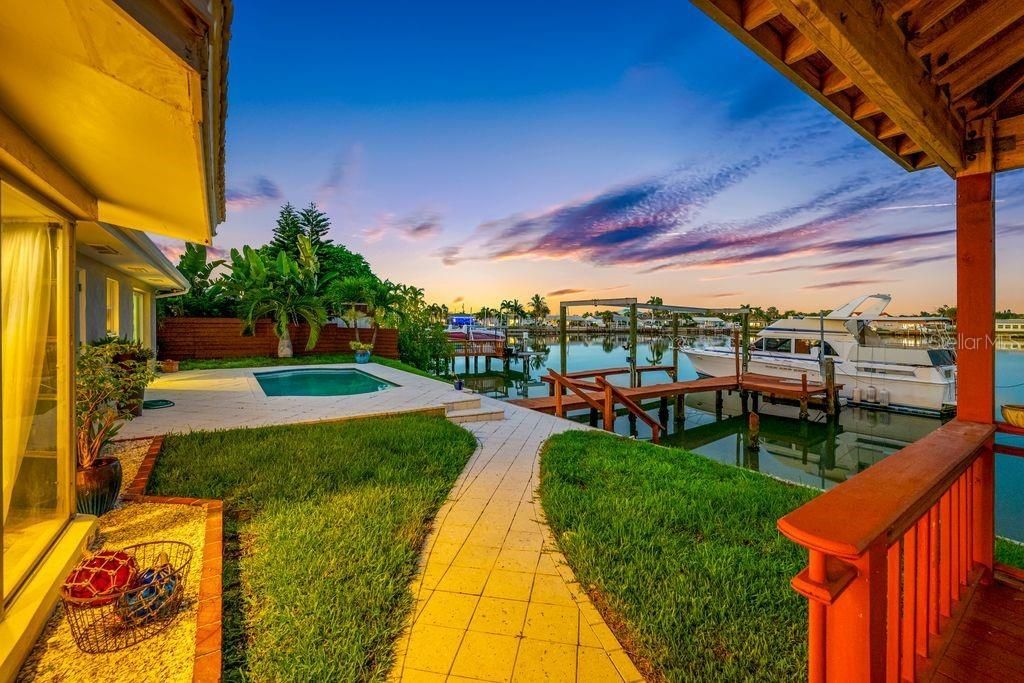 530 79th Street S, Saint Petersburg, FL 33707 Photo