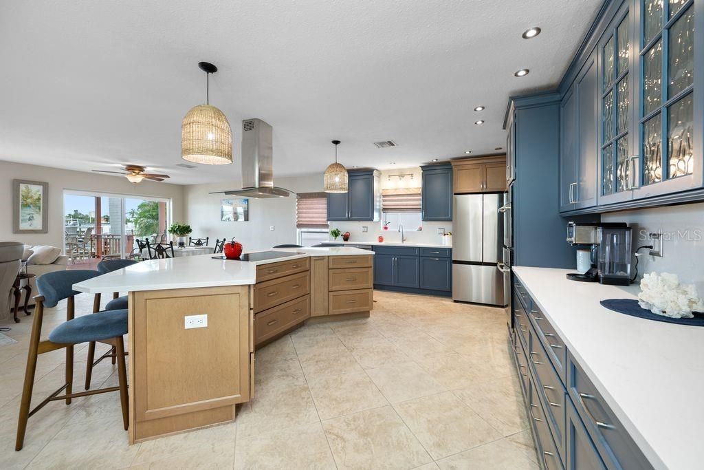 530 79th Street S, Saint Petersburg, FL 33707 Photo