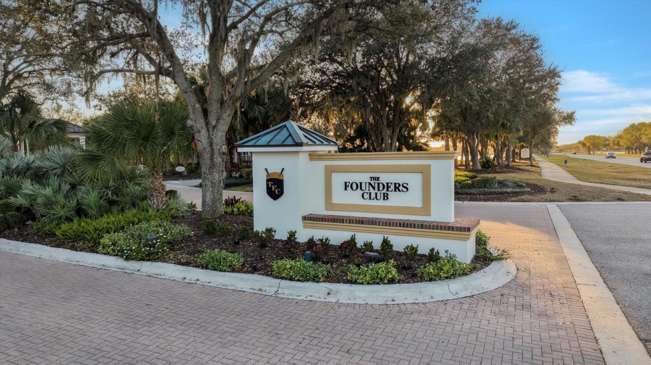 3360 Founders Club Drive, Sarasota, FL 34240 Photo