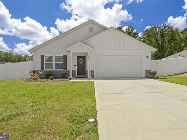 104 Dream Catcher Drive, Lizella, GA 31052