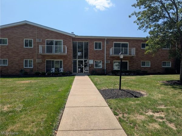 481 Tollis Parkway , Unit 170E, Broadview Heights, OH 44147